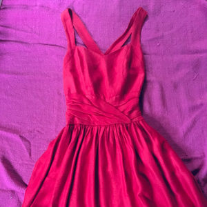 VINATGE RED SUN DRESS FROM BARNEYS NYC!! C2beleve!